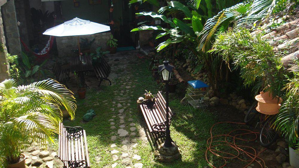 Pousada Solar Do Algarve Em Paraty Ha 5 Minutos Do Centro Historico Esterno foto